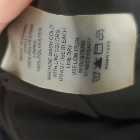 NWT Vince Camuto Dillard's Exclusive Modern Imprint Black Skirt. - Picture 5 of 11